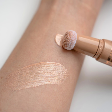 Deborah Milano tekutý rozjasňovač Easy to Glow, 12ml