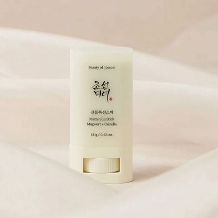 Beauty of Joseon matující tyčinka na ochranu proti slunci s SPF50+ PA++++ Matte Sun Stick Mugwort+Camelia, 18g