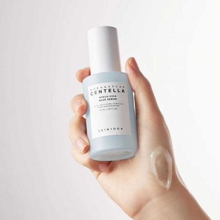 Skin1004 hydratační pleťové sérum s Centella Asiatica a kyselinou hyaluronovou, Hyalu-Cica Blue Serum, 50ml