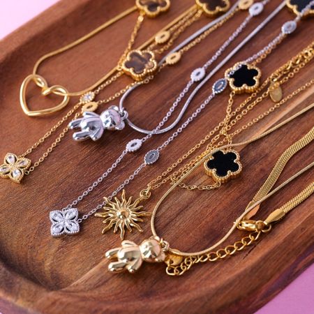 Náhrdelník se srdíčkem Stainless Steel - stříbrný