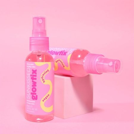 Sunkissed fixační sprej s niacinamidem a Aloe Vera, Glowfix Dewy, 60ml