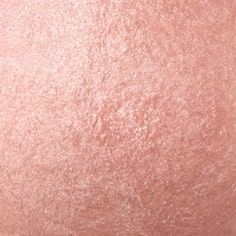 Deborah Milano zapečená tvářenka a rozjasňovač v jednom, 01 Soft Peach , 16,5 g