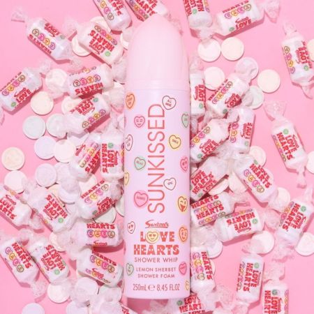 Sunkissed šlehačková sprchová pěna Love Hearts Shower Whip, Lemon Sherbet, 250ml