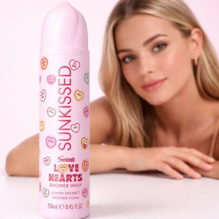 Sunkissed šlehačková sprchová pěna Love Hearts Shower Whip, Lemon Sherbet, 250ml