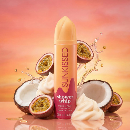 Sunkissed šlehačková sprchová pěna Shower Whip Passion Fruit & Coconut, 250ml
